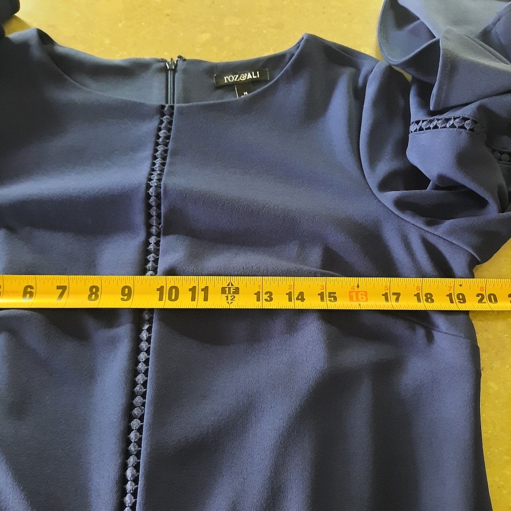 Roz & Ali Navy Blue Dress Sz 14 Bell Sleeve Flutter Hem Knee / Midi Lgth Church - Picture 5 of 16